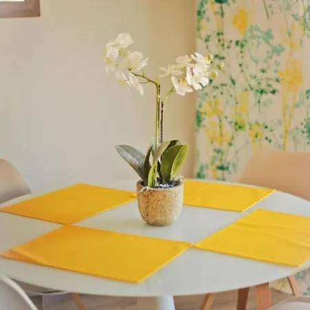 Guestready - Modern Yellow Near Croisette Beach Cannes